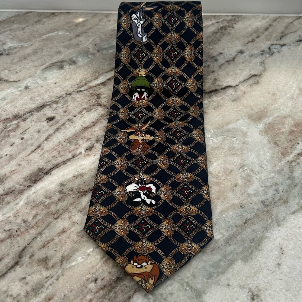 Looney Tunes Mania Neck Tie Bugs Bunny Silvester Roadrunner Tasmanian Devil
